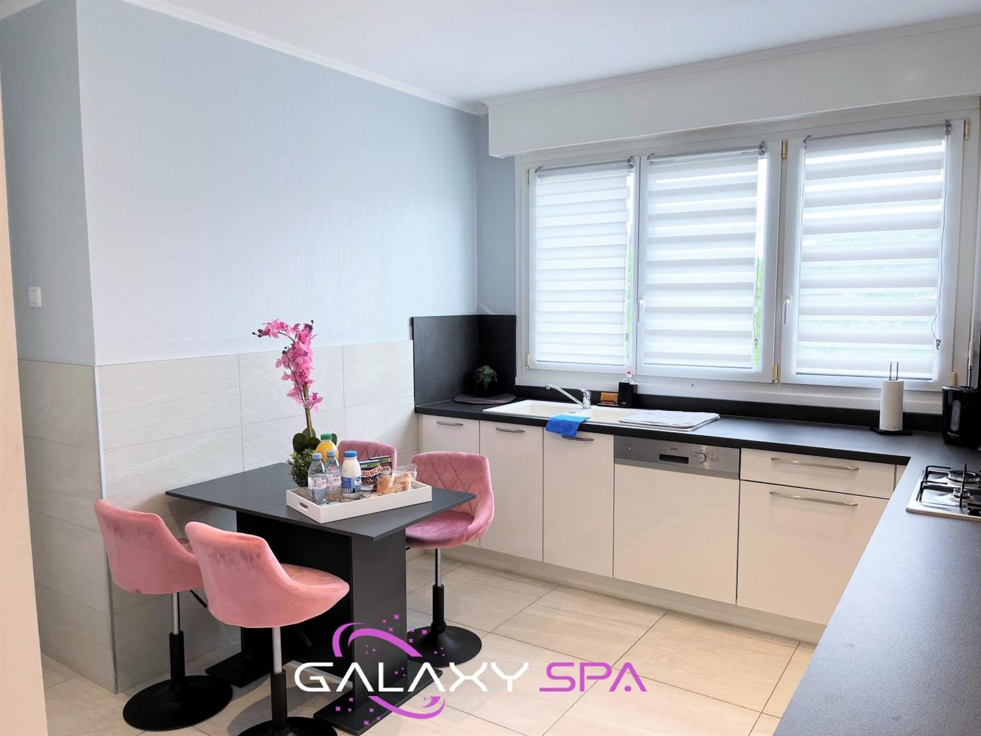 Galaxy Spa - Suite Venus Jacuzzi Et Sauna Privatif Champigneulles Luaran gambar