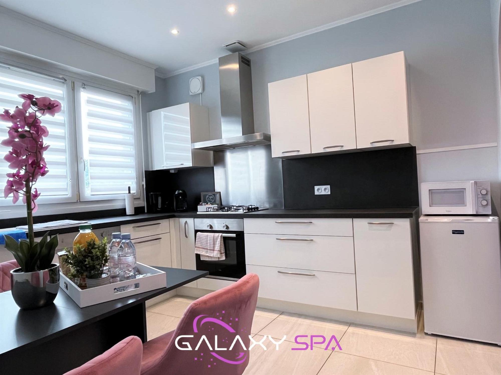 Galaxy Spa - Suite Venus Jacuzzi Et Sauna Privatif Champigneulles Luaran gambar