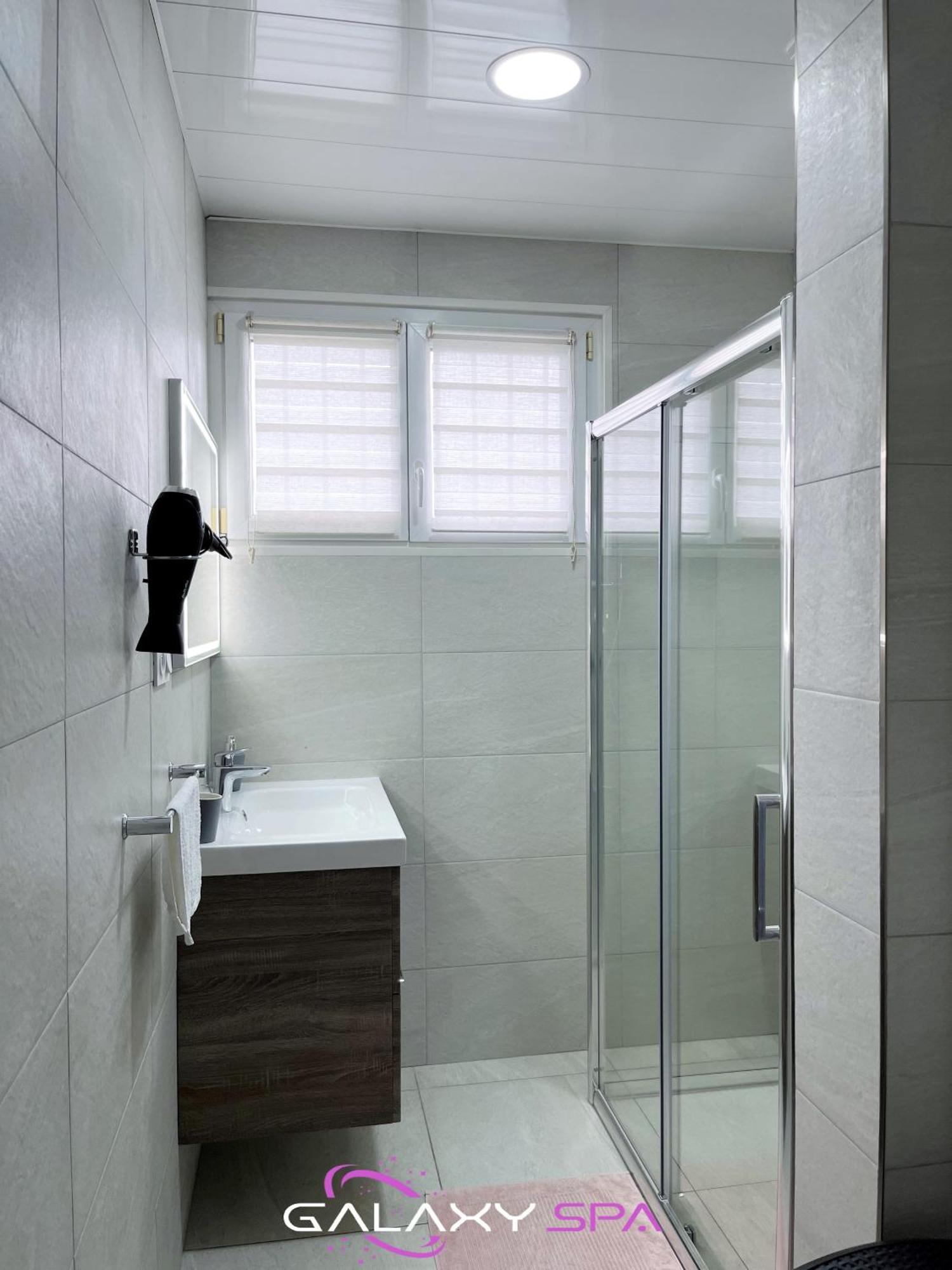 Galaxy Spa - Suite Venus Jacuzzi Et Sauna Privatif Champigneulles Luaran gambar